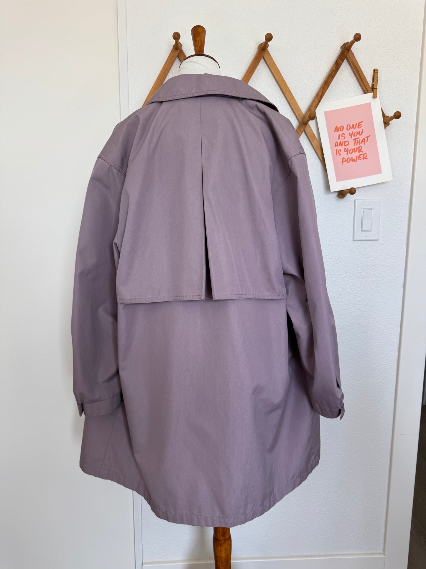 Vintage Lilac Trench Coat (16)