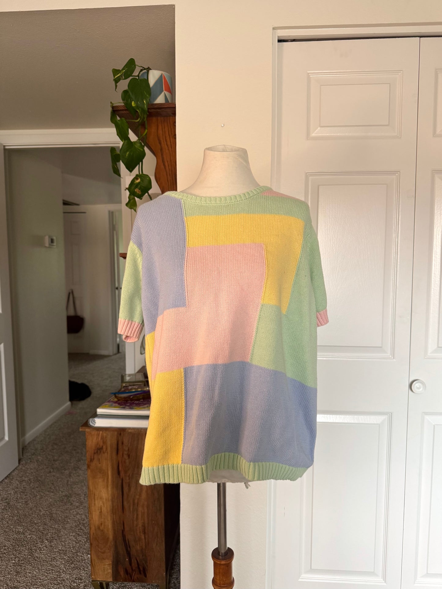Colorblock Short Sleeve Sweater Shirt (XL)