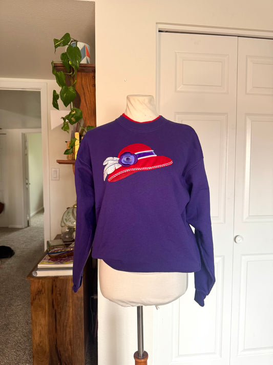 Vintage Embroidered Feather Hat Sweatshirt (M)