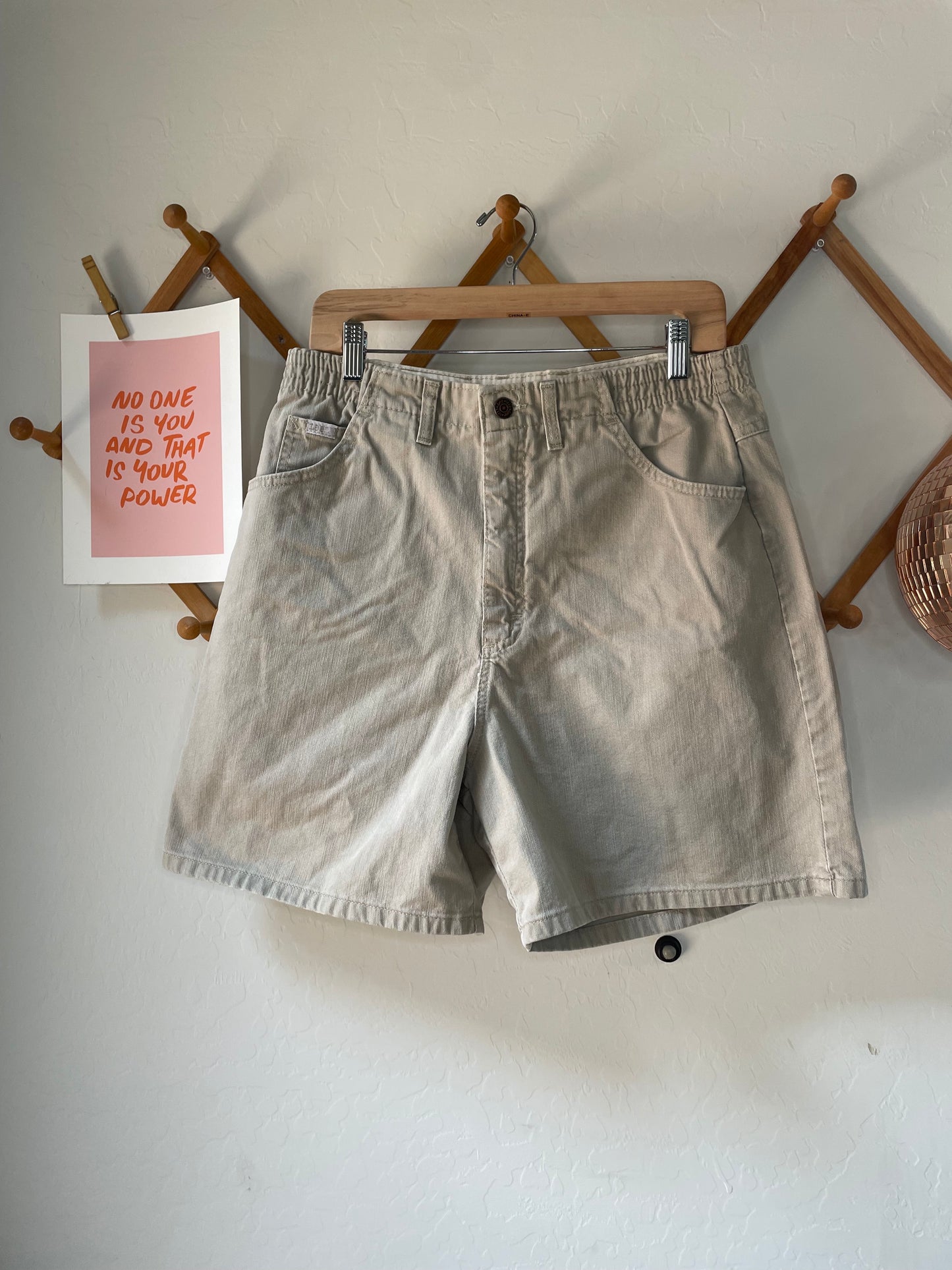 Vintage Lee Khaki Shorts (L)