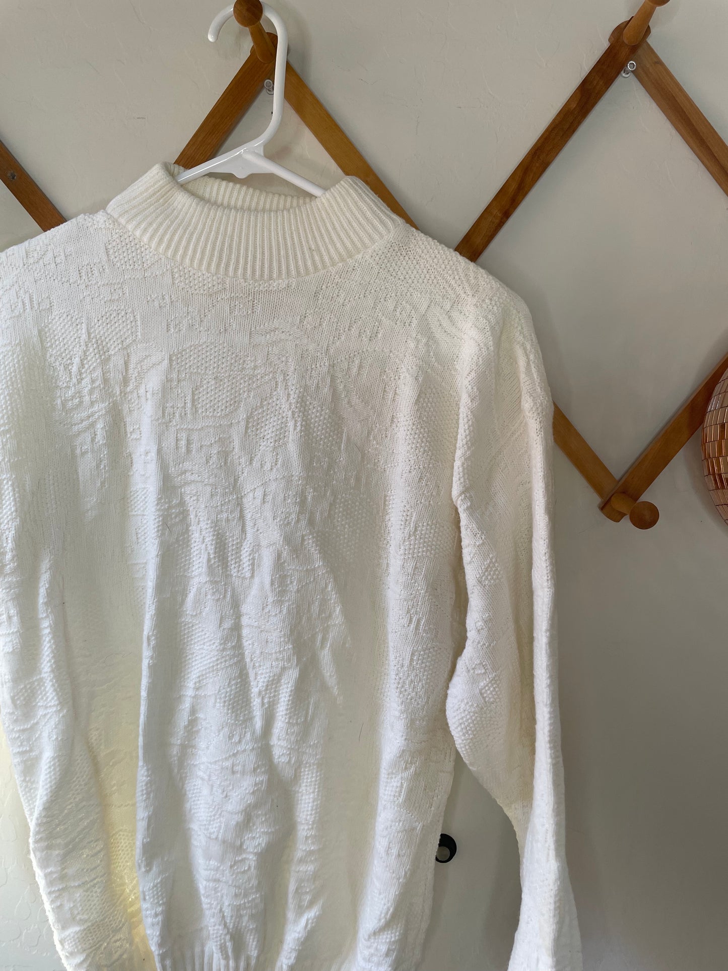 Vintage White Pattern Sweater (S)