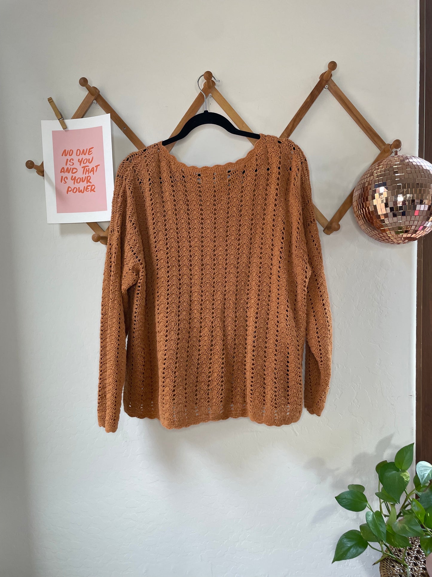 Vintage Scallop Orange Sweater (L)